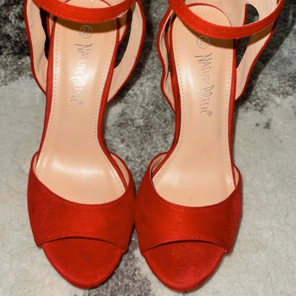 heels red !!!